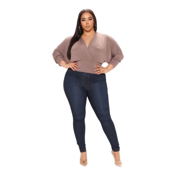 Fashion Nova NWT Meet Me There Surplice Top in Mocha sz XL - Picture 2 of 14